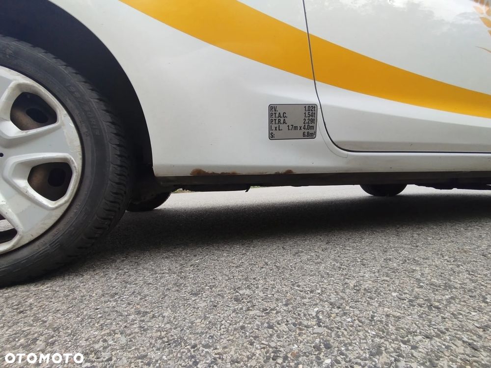 Ford Fiesta VAN - 10