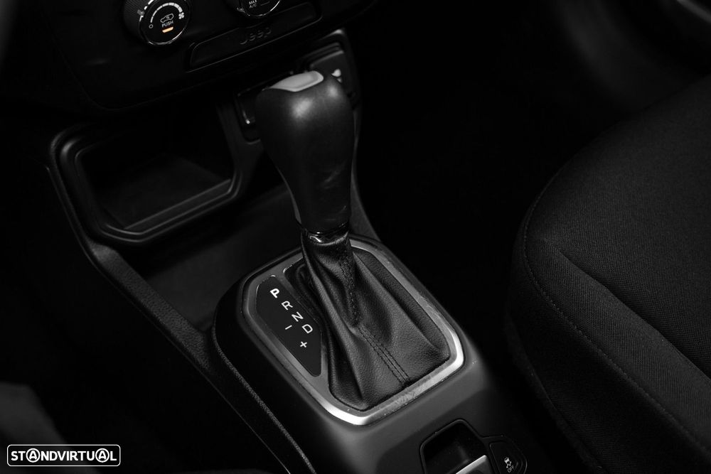 Jeep Renegade 1.4 MultiAir DSG Longitude - 40