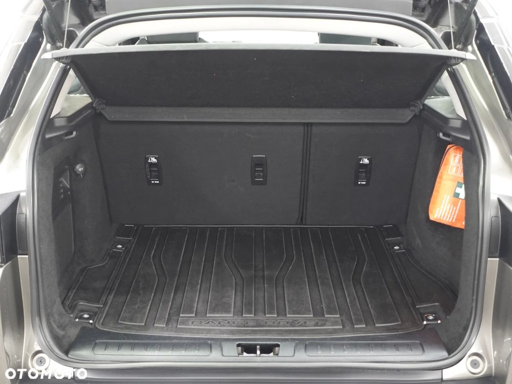 Land Rover Range Rover Evoque - 22