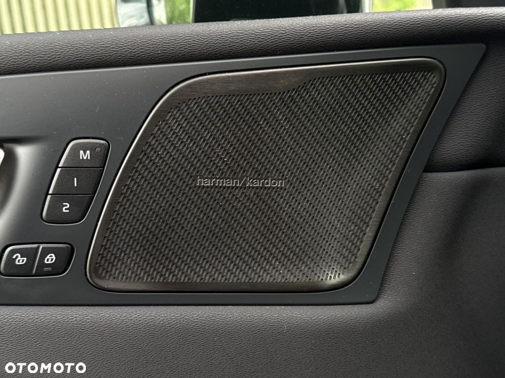 Volvo XC 60 B4 B R-Design - 26