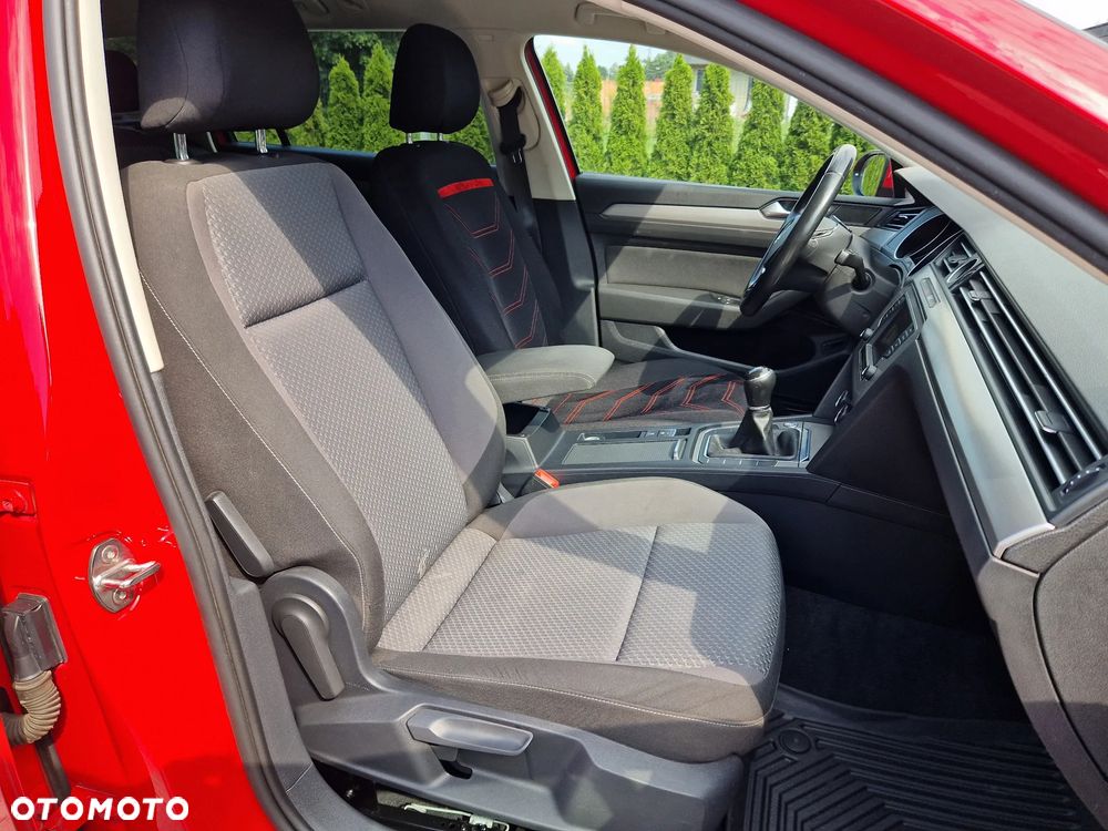Volkswagen Passat 1.6 TDI (BlueMotion Technology) Trendline - 18