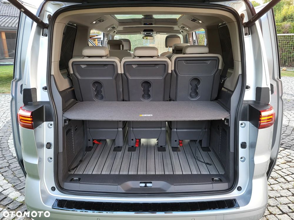 Volkswagen Multivan - 32