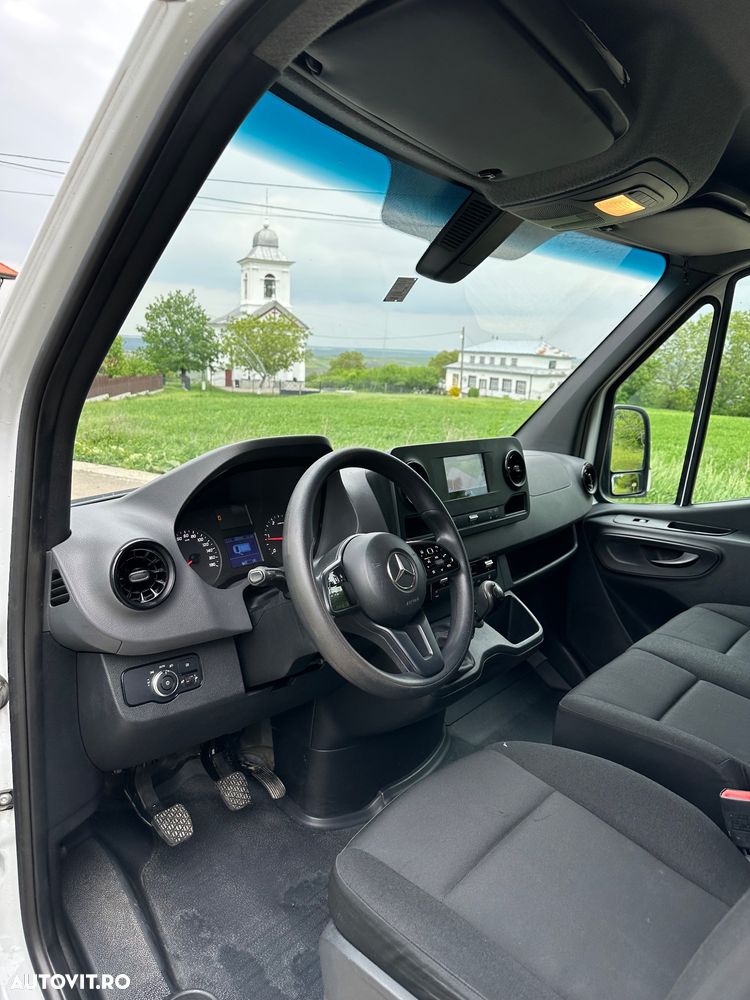 Mercedes-Benz Sprinter - 18