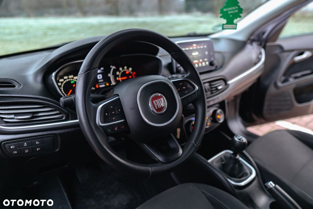 Fiat Tipo 1.4 T-Jet Business Line - 21