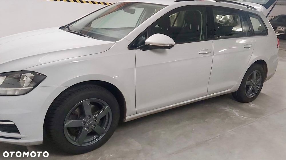 Volkswagen Golf - 40