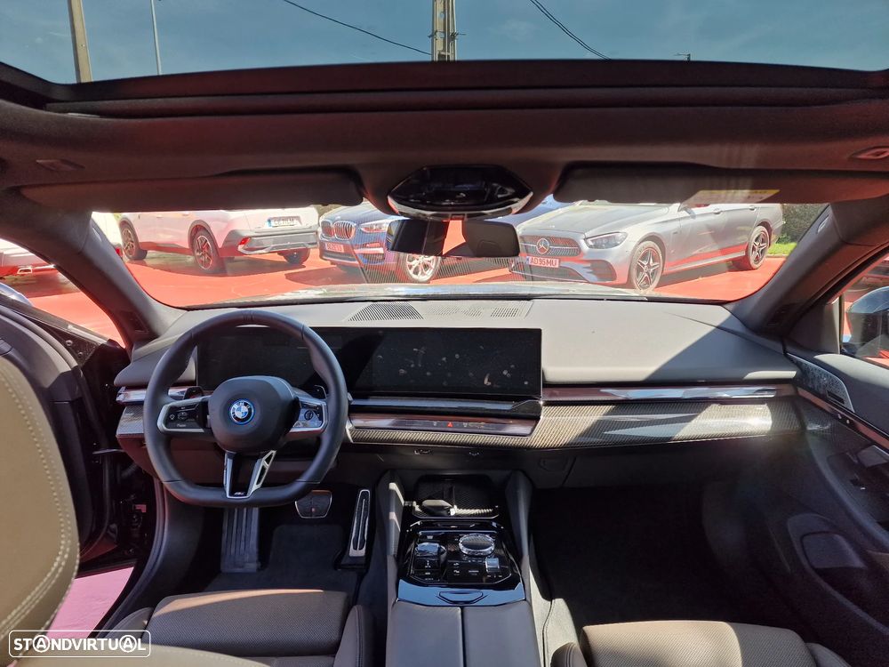 BMW 550 e xDrive Pack Desportivo M Pro - 23