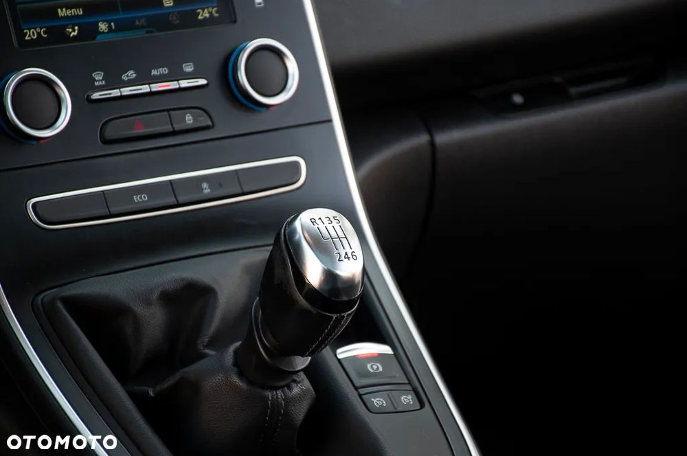 Renault Scenic ENERGY TCe 130 INTENS - 33