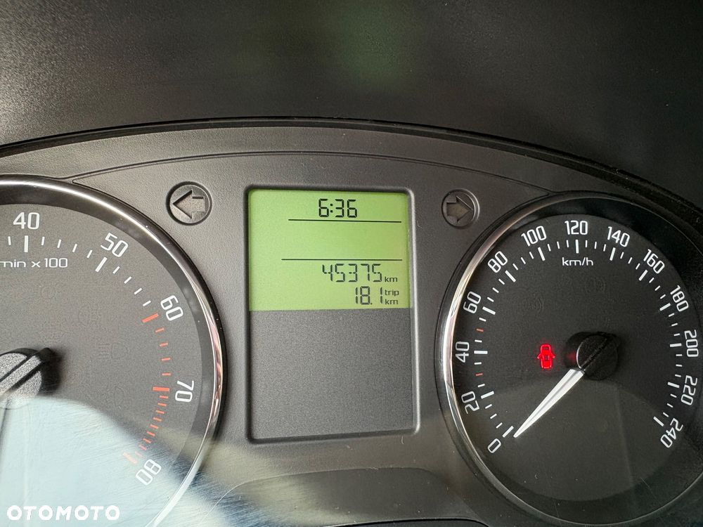 Skoda Fabia 1.4 16V STYLE Edition - 13