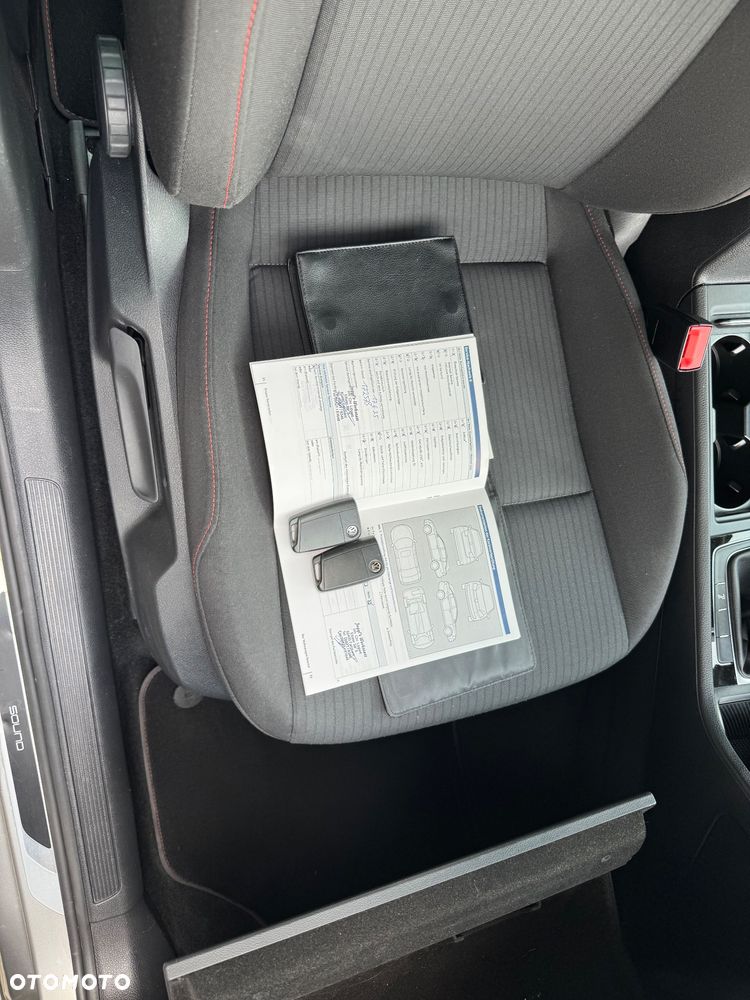 Volkswagen Golf 1.5 TSI ACT Sound - 23