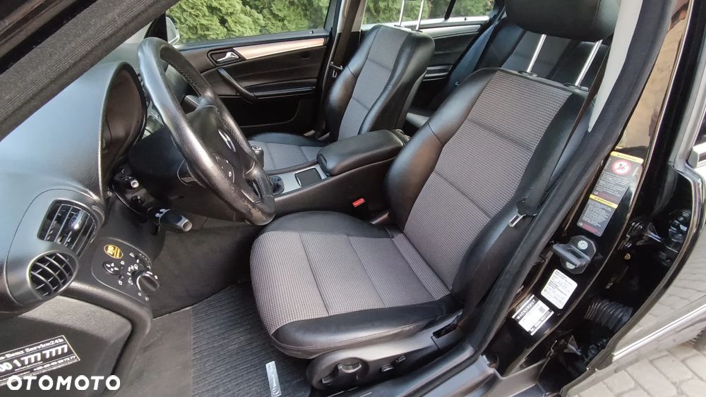 Mercedes-Benz Klasa C 180 Kompressor Avantgarde - 30