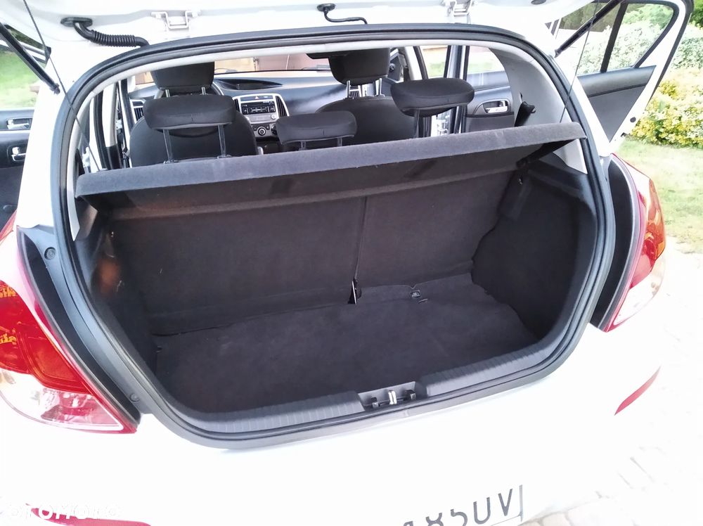 Hyundai i20 1.4 Comfort EU5 - 31