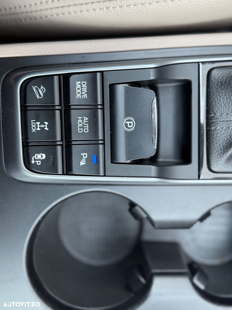 Hyundai Tucson 2.0 CRDI 4WD 6AT Premium+ - 18