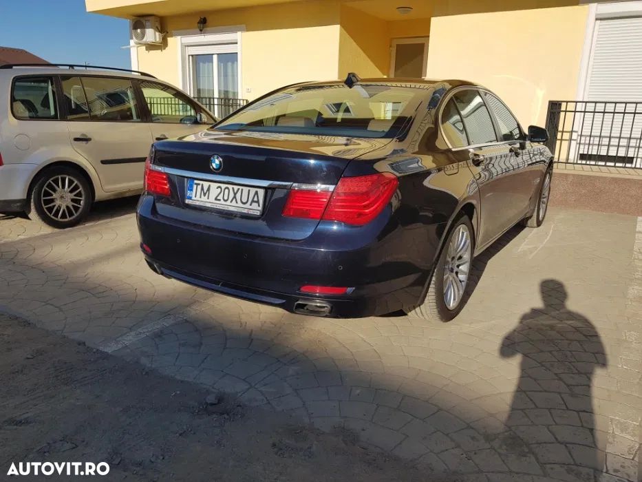 BMW Seria 7 740d - 5