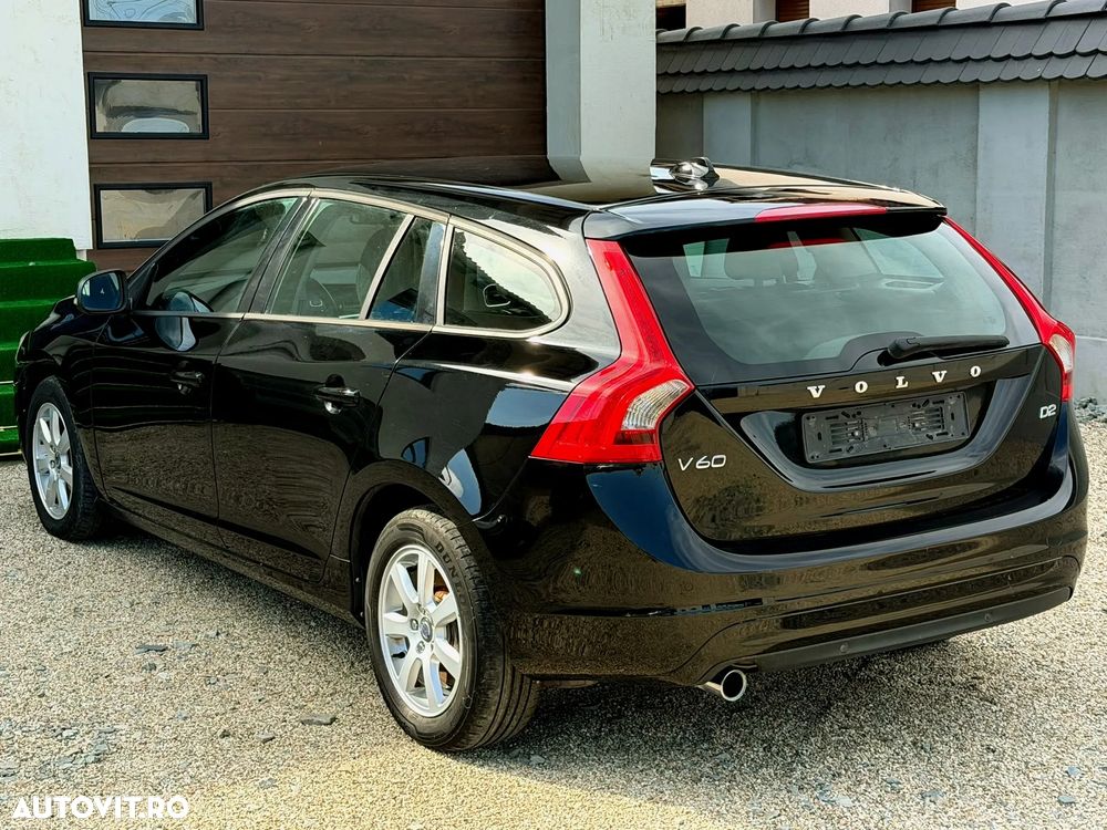 Volvo V60 D2 ECO Start-Stop Momentum - 4