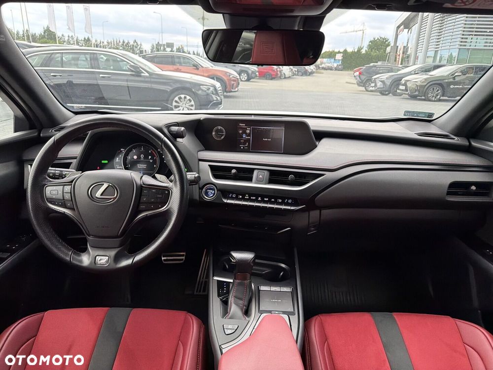 Lexus UX - 11