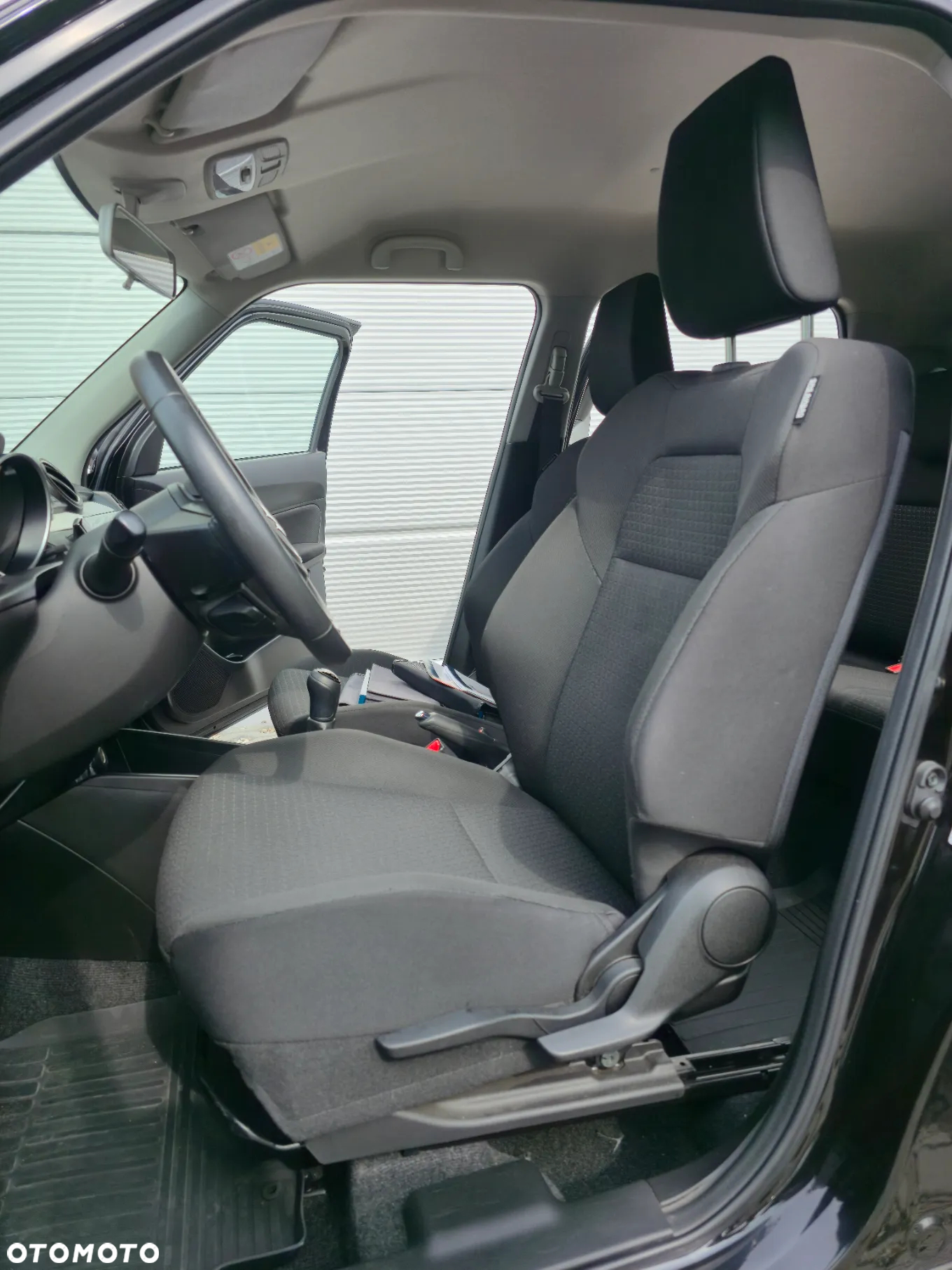 Suzuki Swift 1.2 Premium Plus - 18