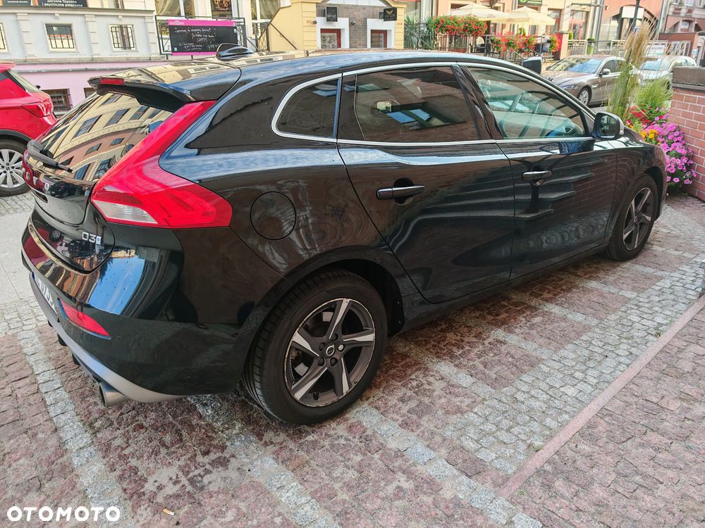 Volvo V40 D3 Drive-E R-Design Momentum - 5