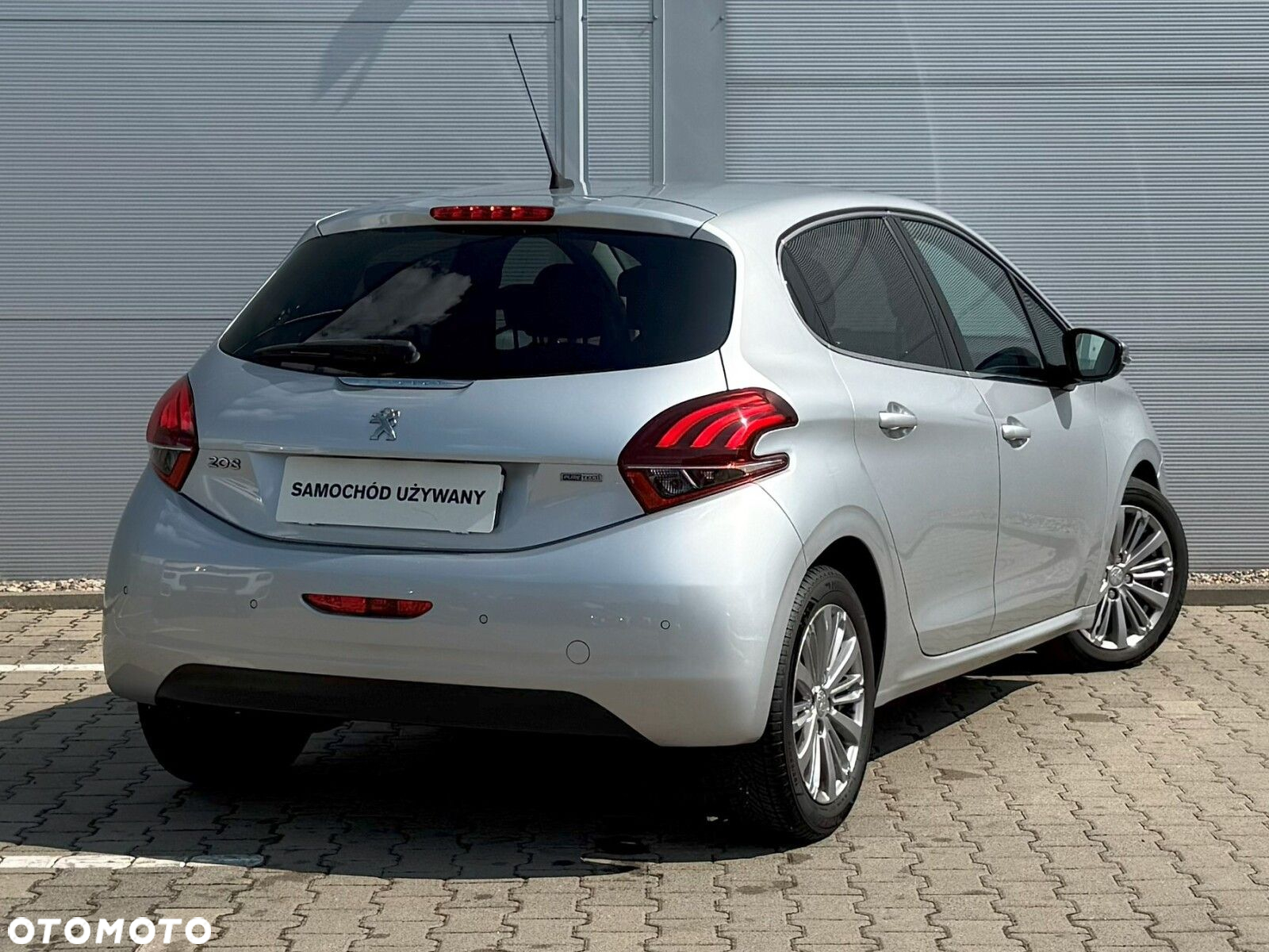 Peugeot 208 1.2 PureTech Allure S&S - 11