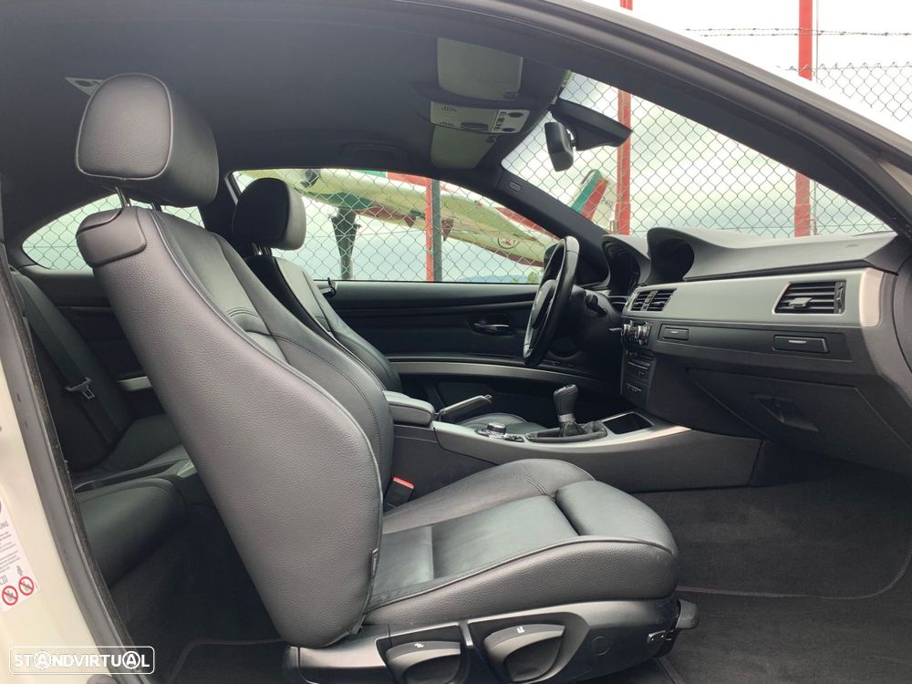BMW 320 d Coupe Edição M - 19