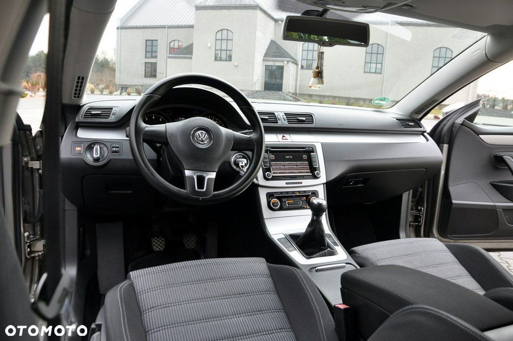 Volkswagen Passat CC - 29