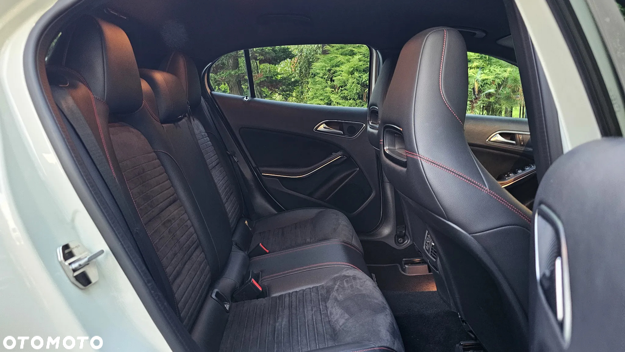 Mercedes-Benz GLA 200 d 7G-DCT AMG Line - 18