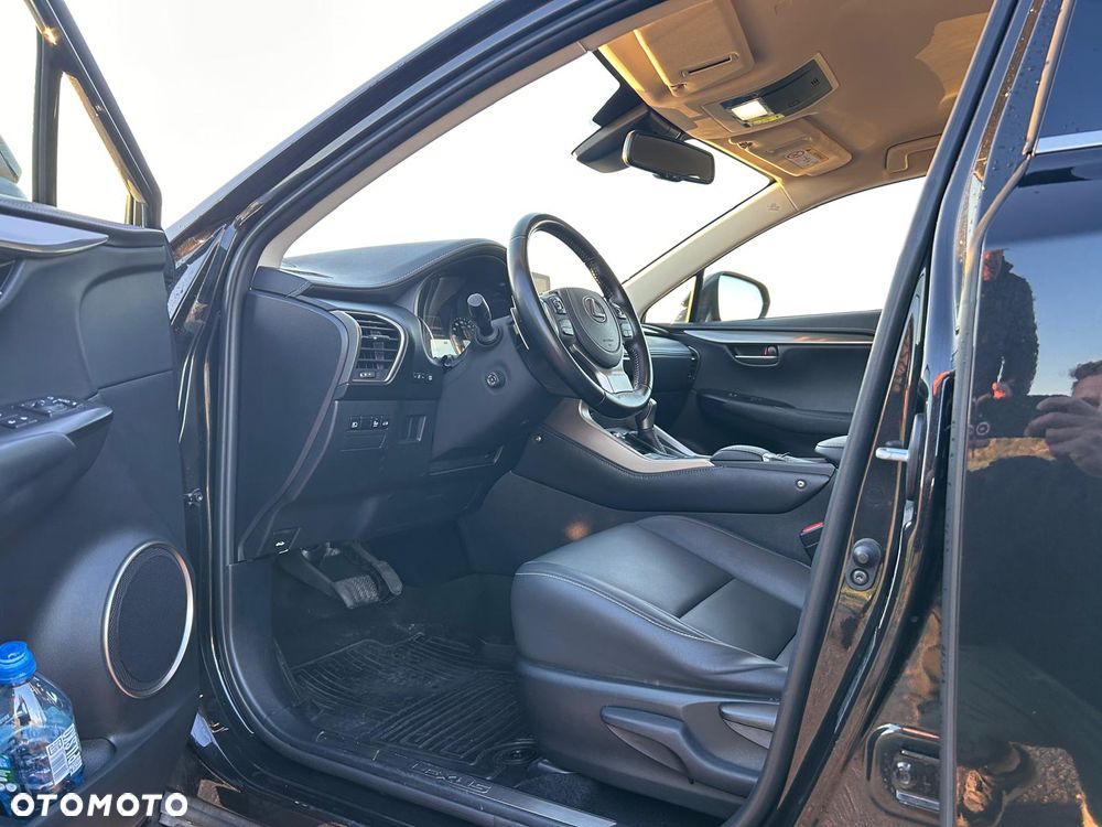 Lexus NX 300h F Impression AWD - 23