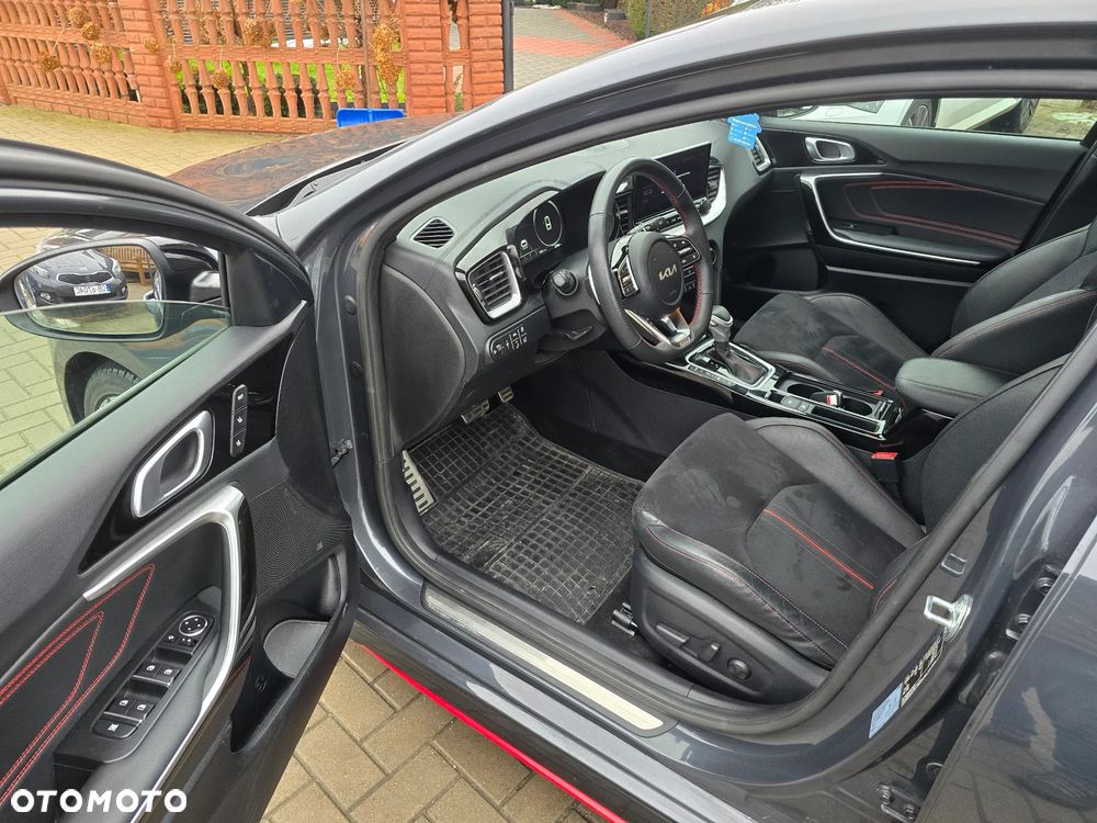 Kia ProCeed - 8