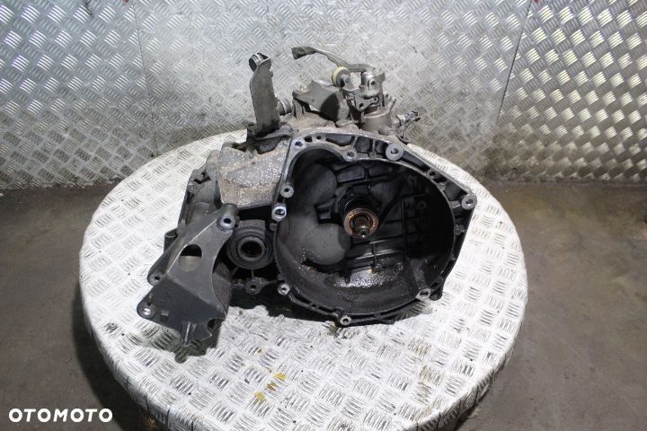 SKRZYNIA BIEGÓW OPEL VECTRA C 1.9CDTI 55350375 - 1