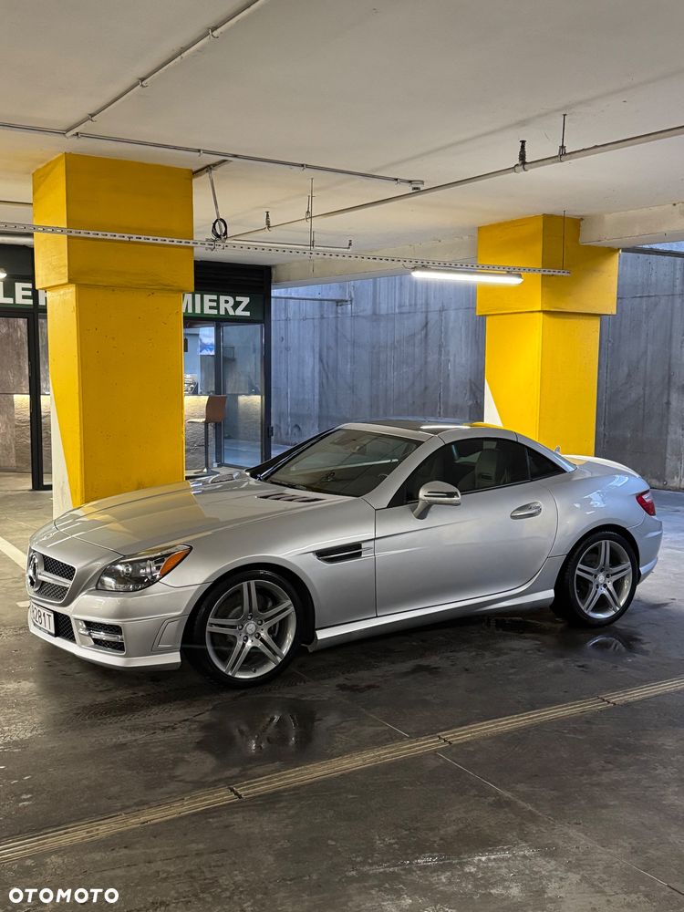 Mercedes-Benz SLK 250 CGI - 23