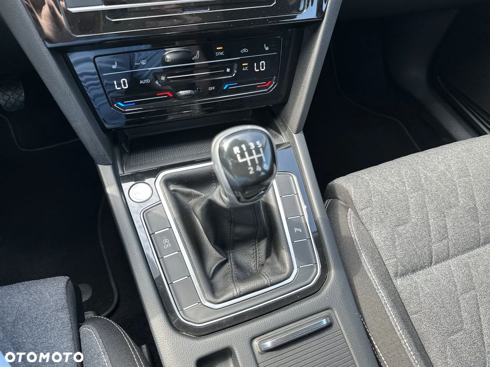 Volkswagen Passat 1.5 TSI EVO Business - 16
