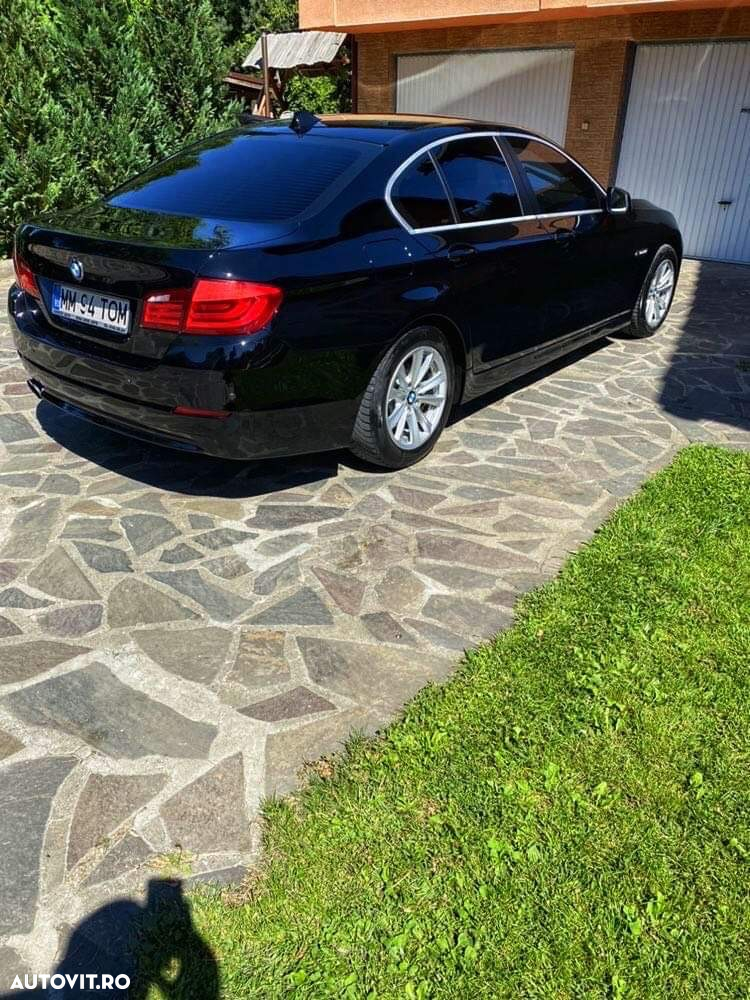 BMW Seria 5 525d xDrive - 3