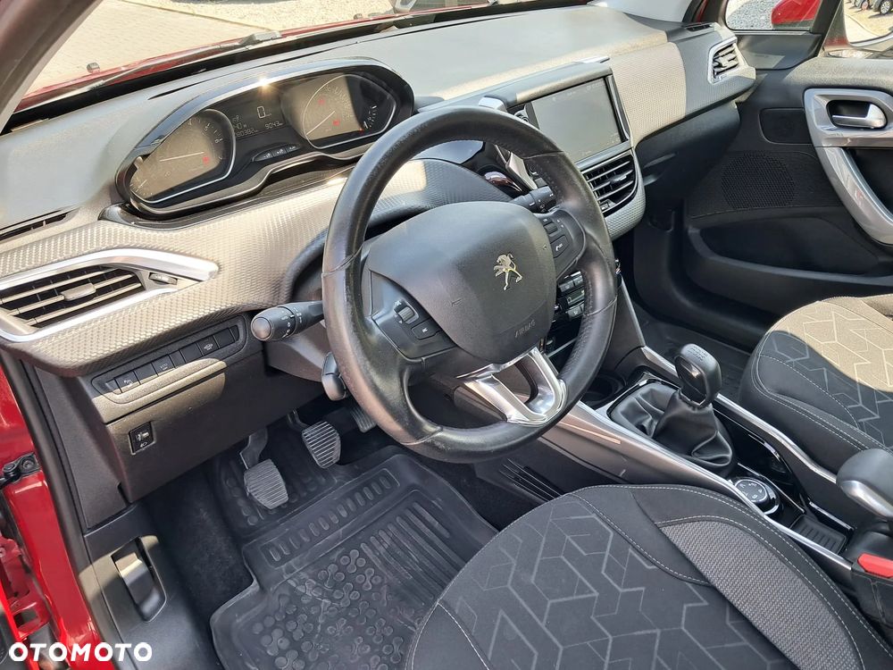 Peugeot 2008 1.2 Pure Tech Active S&S - 10