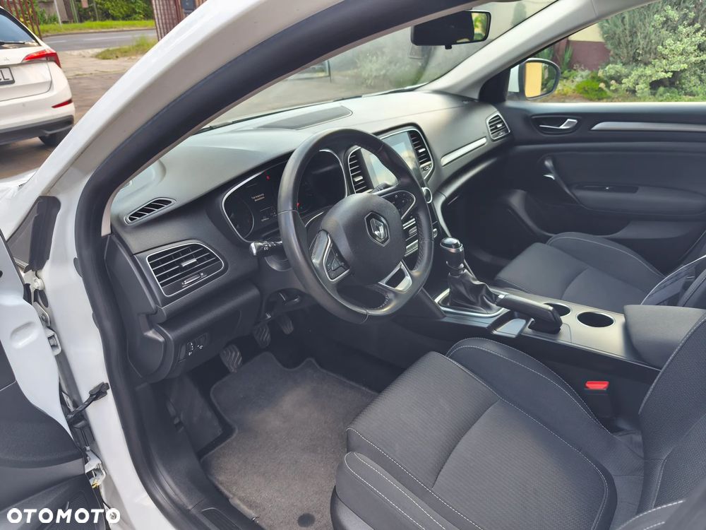 Renault Megane TCe 140 GPF INTENS - 12