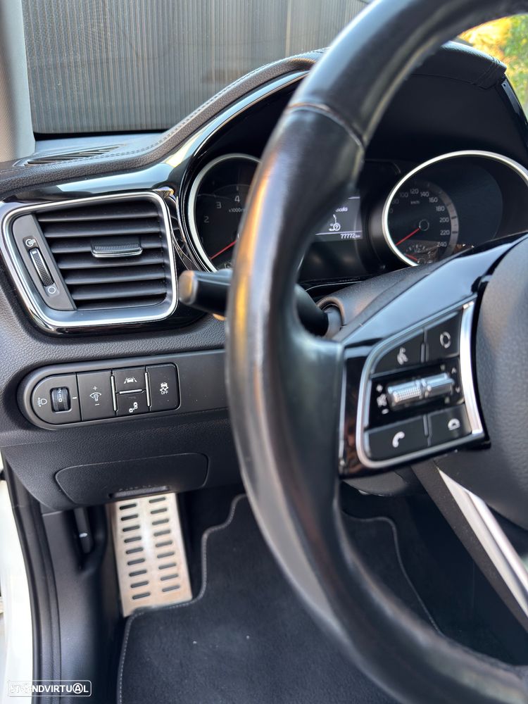 Kia Ceed 1.4 T-GDI TX+SRF 7DCT - 33