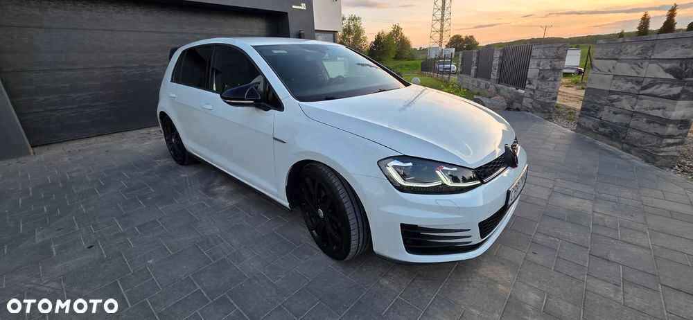 Volkswagen Golf 2.0 TDI BMT GTD - 12