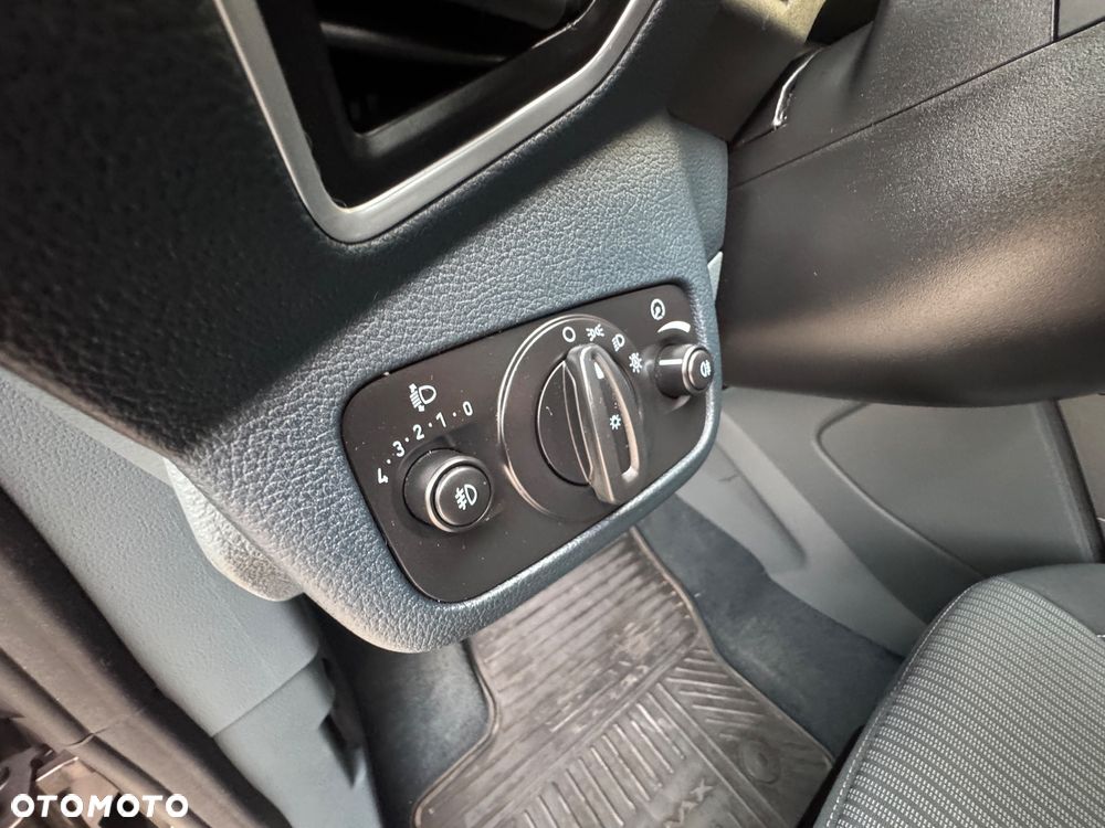 Ford C-MAX 1.6 Ti-VCT Titanium - 22