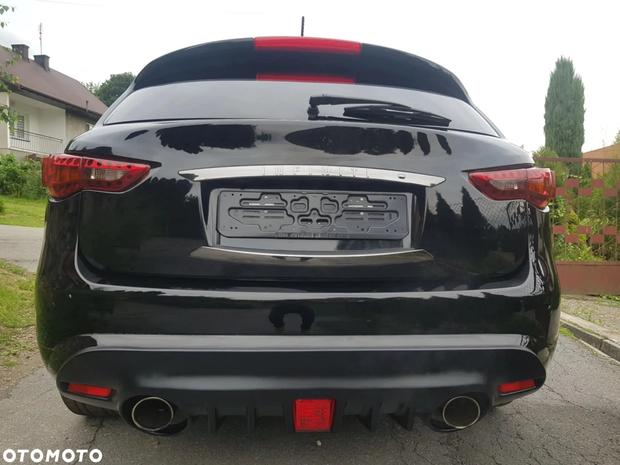 Infiniti QX70 - 3