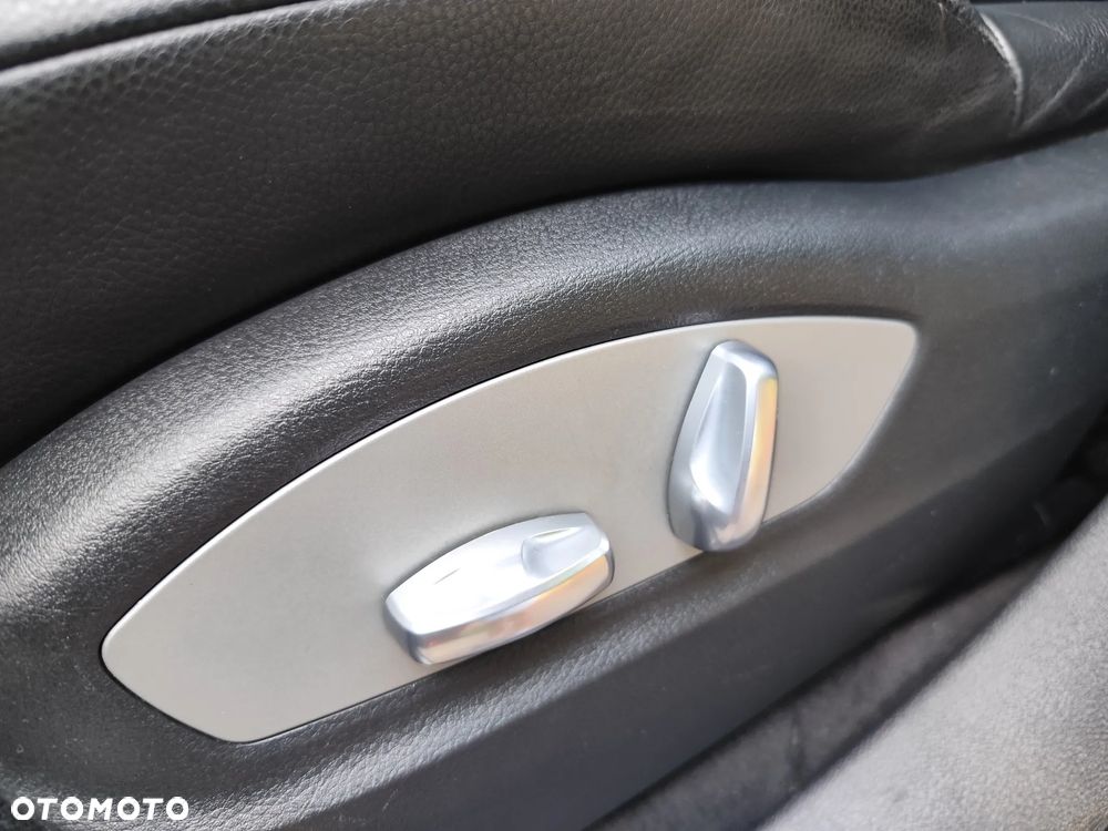 Porsche Cayenne Platinum Edition - 28