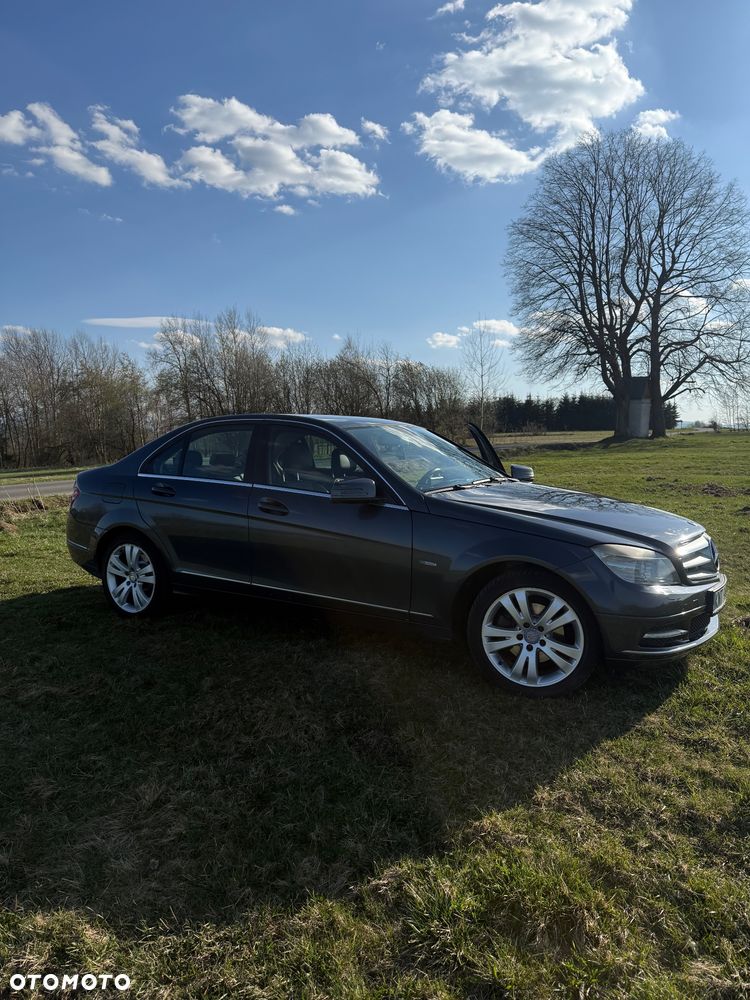 Mercedes-Benz C-Class 2010 photo 4