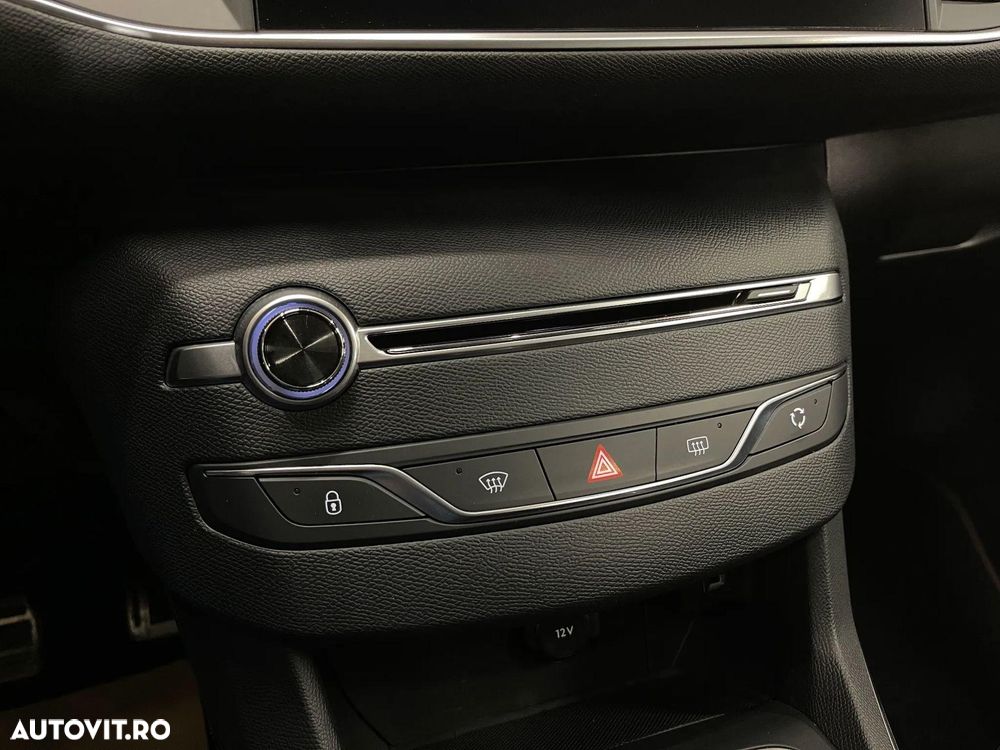 Peugeot 308 BlueHDi 130 EAT8 Stop & Start GT Pack - 25