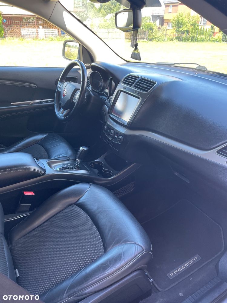 Fiat Freemont 2.0 Multijet 16V DPF Automatik Allrad Black Code - 17