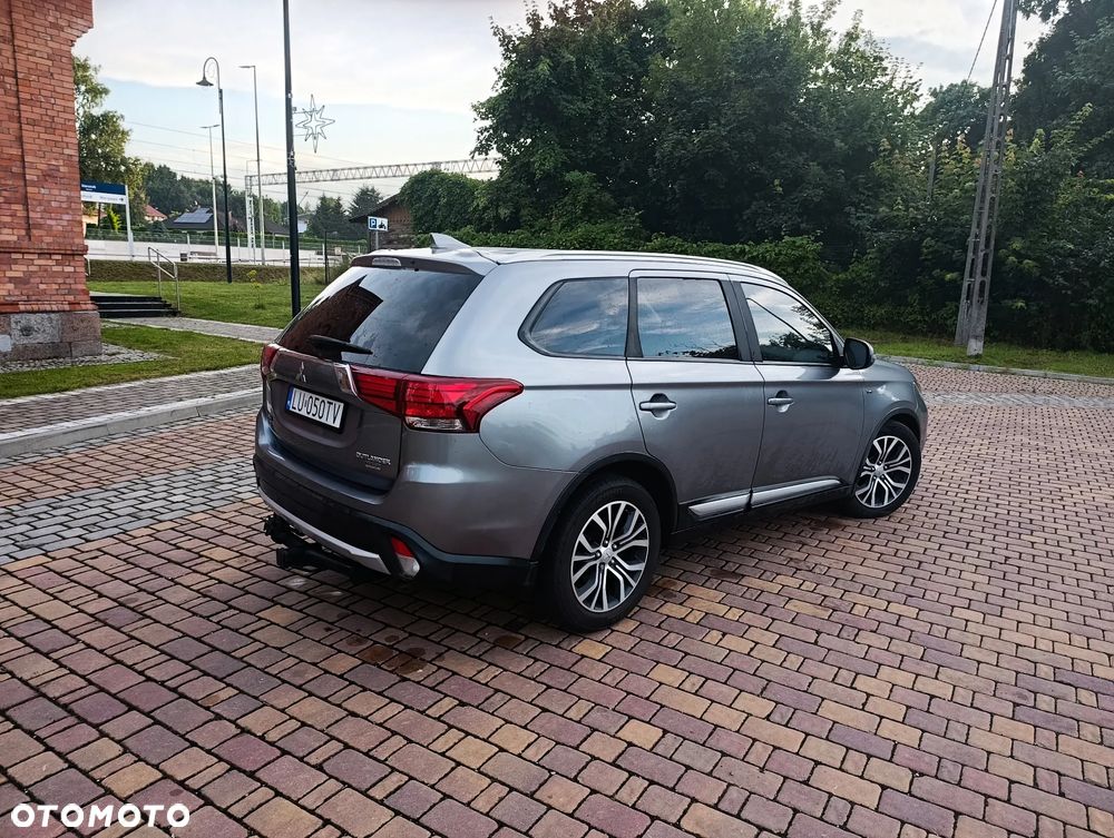 Mitsubishi Outlander - 17