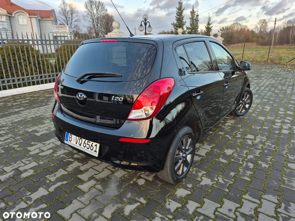 Hyundai i20 - 20