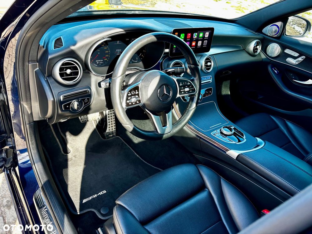 Mercedes-Benz Klasa C 300 4MATIC 9G-TRONIC - 9