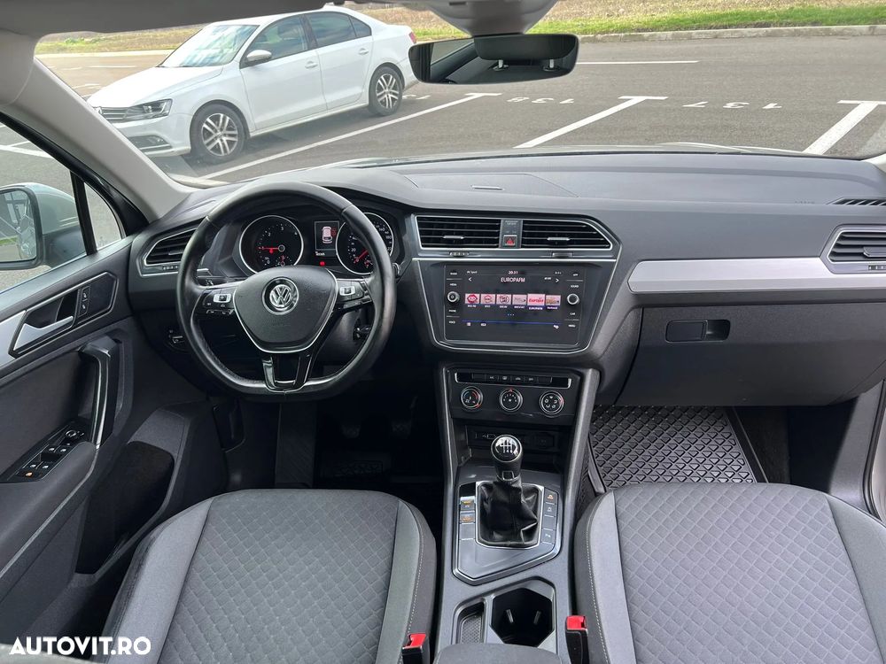 Volkswagen Tiguan - 8