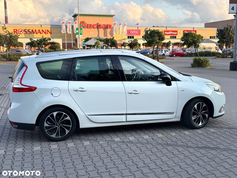 Renault Grand Scenic - 11