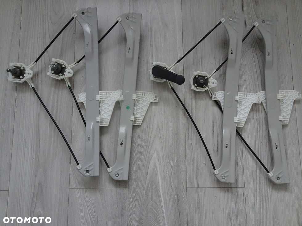 VW Fox Podnośnik Mechanizm Szyby Przód Prawy Ręczny na korbkę (1a22)
