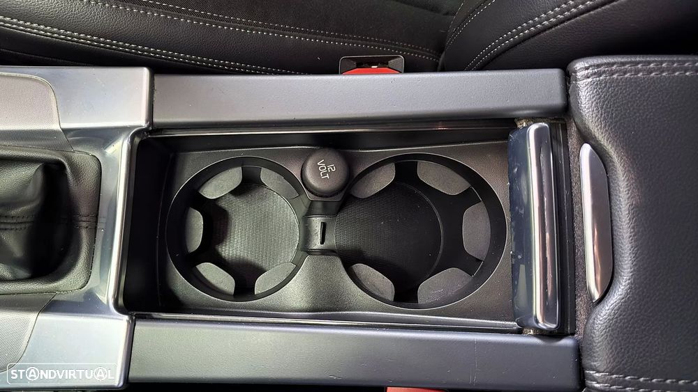 Volvo V60 Cross Country 2.0 D3 Momentum - 39