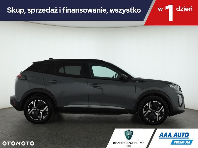 Peugeot 2008 - 8