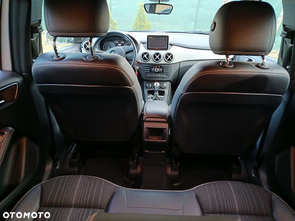 Mercedes-Benz Klasa B 180 CDI (BlueEFFICIENCY) - 14
